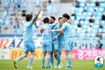 [GOAL 현장리뷰] 대구 ‘행운의 자책골’로 9G 무패… 전북 제치고 3위 도약