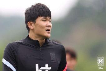 갈라타사라이, 기존 수비수 이적 검토…김민재 영입 대기