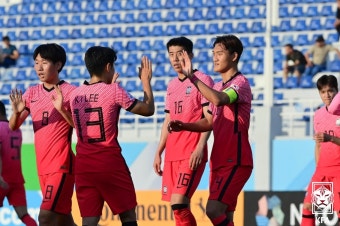 [GOAL 리뷰] ‘조영욱 2골’ 황선홍호, 말레이시아에 4-1 승...조 1위 등극