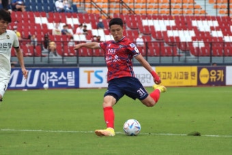 [GOAL 현장리뷰] '이영재 극장 결승골' 김천, 인천에 1-0 승…10위 도약