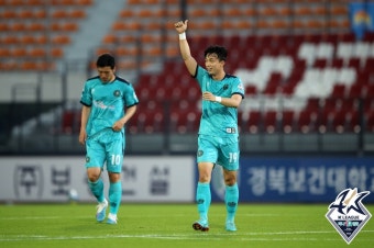 [GOAL 현장리뷰] ‘조영욱 멀티골’ 김천, 안산 상대 3-2 역전승… 정정용 감독 부임 후 첫 승