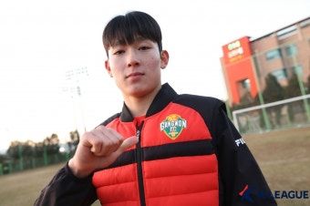 “필 포든이 최애” 고등학생 프로선수 양민혁, 강원FC 첫 승 이끌까?