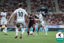 [GOAL 현장리뷰] 루카스 데뷔골 쾅! FC서울, 제주 1-0 꺾고 4연승 질주... 5위 껑충