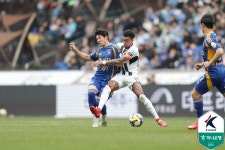 [GOAL 현장] '22경기 만에 승리 노린' 서울, 울산과 0-0 무승부... 서울은 무패행진 - 울산은 무승행진