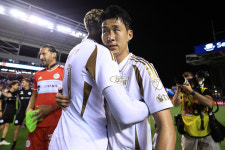 ‘성공적 MLS 데뷔전’ 손흥민, PK 유도하며 팀 구했다!...LAFC는 시카고와 2-2 무승부