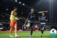 [GOAL 현장] '화력 폭발' 서울 이랜드, 천안에 4-3 역전승…'09년생 대형 신인' 안주완은 K리그 최연소 득점 기록 경신