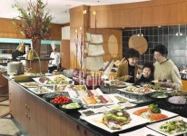 [TRAVEL NEWS24]킹크랩과 스테이크 마음껏 즐기세요!