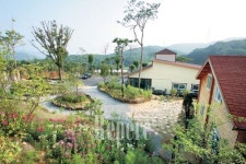 허브향기다이어트체험관 | [TRAVEL FEATURE]허브 체험여행, 로즈메리 향기는 바람에 날리고…