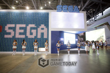 [G2011 포토] 지스타의 부스걸들, 한 자리에 모이다