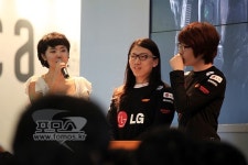 [e앵글]LG-IM, 지스타에서 LOL 팬들과 만나 기뻐요