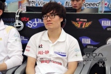제8게임단 vs KT, SK플래닛 스타크래프트2 프로리그 12-13 시즌 5R