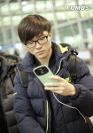 [포토]'페이커' 이상혁은 스마트폰 삼매경