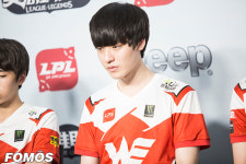 [포토] 코그모로 MVP 받은 미스틱 진성준 