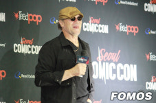 [포토]스크린 밖에서도 욘두의 매력 보여준 배우 마이클 루커