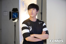 [포토] 룰러 박재혁, 안경 벗으니 다른 느낌 