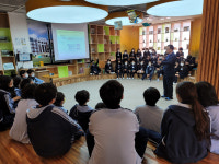 서울 영훈초등학교 학생들, 독도사랑운동본부에 기부금 전달