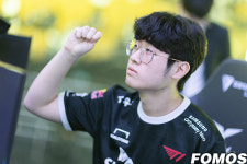 [포토] T1 제우스 경기 전 화이팅 포즈