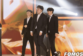 [포토] LCK 2연속 우승 일궈낸 젠지 코칭스태프