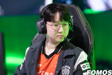 [포토] 아지르로 1세트 활약한 브리온 카리스