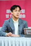 [포토] 라비, 커플들을 응원합니다.