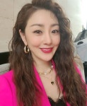 오나라, 십시일반 촬영 중 근황 금은보화 이 정도는 해야