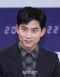 옥택연, 열애인정 후 첫인사 모든 활동 최선 다할 것[전문]