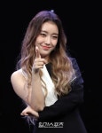 [포토] 스테이씨 수민 사랑의 빵야빵야