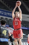 [포토]이승현, 점수차 벌이는 중거리슛