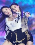 [포토] 미나-쯔위, 강렬한 퍼포먼스