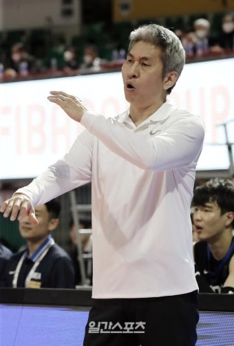 김상식 남자농구대표팀 감독 사퇴…후임 물색 개시