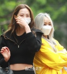 [포토] 다솜X효린, 출근길 다정한 시선