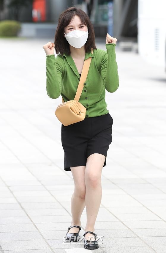 레드벨벳 웬디, 롯데자이언츠 KBO리그 데뷔 시구에 나서 축복과 응원 속 기대와 감동 공유