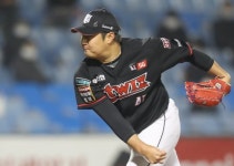 이보근·유원상 등 12명 방출...이강철 감독 "고맙고 미안하다"