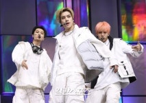 [포토] 제이크 혀 빼물고 몽환미