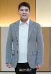 [포토] 전현무 이번엔 뜨거운 싱어송라이터