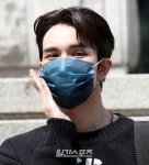 [포토] 위니 '한손만으로 위너'