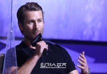 [포토] 그렉 포웰, 영화가 아니라 해군에 들어간 느낌이었다.