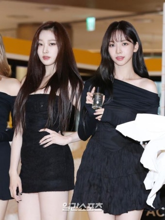 [포토] 에스파 지젤-카리나 '자체발광'