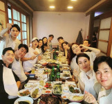 재벌집 막내아들, 송중기 함께한 훈훈한 회식 사진...진양철 회장만 없네?