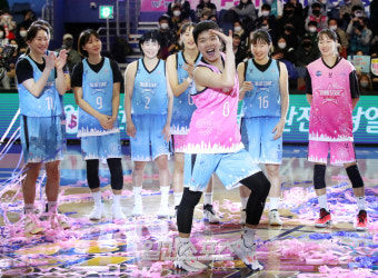 [포토]MVP 진안, 수상의 기쁨은 앵콜무대로
