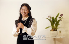 [인터뷰] 뮤지컬 ‘루쓰’ 엄태리 “신세대가 공감하는 화려한 시어머니 기대해!”