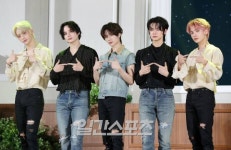 투모로우바이투게더 “열심히 준비한 앨범…그룹 색깔 많이 묻었다”