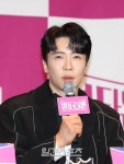 [포토] 인사말 하는 에녹