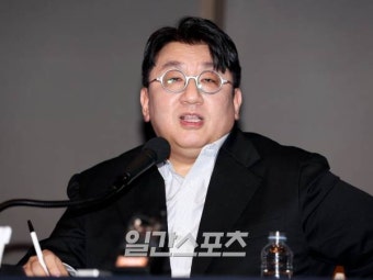 [포토] 질의응답 시간을 갖는 방시혁 하이브 의장
