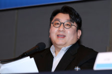 방시혁이 밝힌 ‘SM인수’의 모든 것 “2019년부터 제안..‘졌잘싸’는 아냐” [종합]