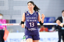 마흔둘에도…프로 스포츠 女 최고령 정대영이 과시했다, 저력의 FA 이적