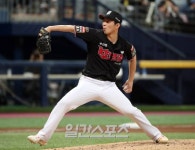 [포토]김태오, 7회 구원등판