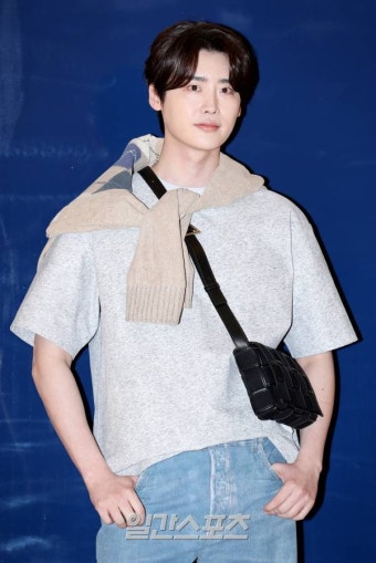 ‘아이유’ 이종석, 어린이날 맞아 소아 환우에 1억 기부  [공식]