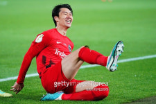 한일 듀오 물거품… 토트넘, 日 MF 또 놓쳤다