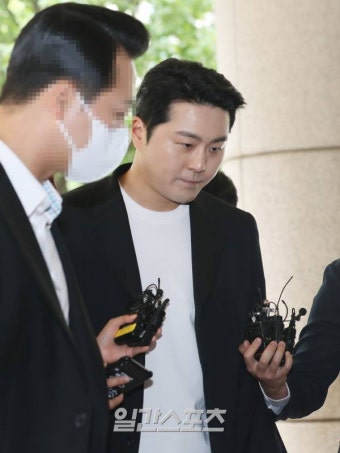 ‘음주운전·방조’ 이루, 첫 재판서 사과…“반성하며 살 것”